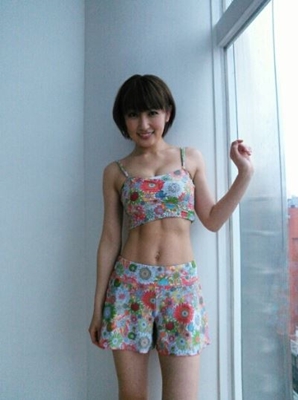 熊田曜子 腹筋