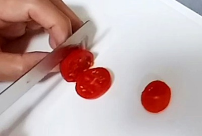 トマトをキレイに切る